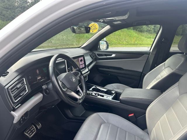 2024 Volkswagen Atlas Cross Sport 2.0T SEL R-Line