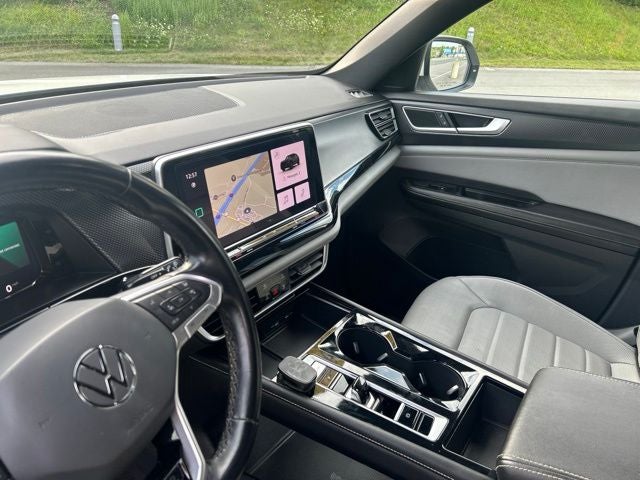 2024 Volkswagen Atlas Cross Sport 2.0T SEL R-Line
