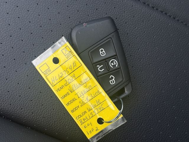 2024 Volkswagen Tiguan 2.0T SE R-Line Black