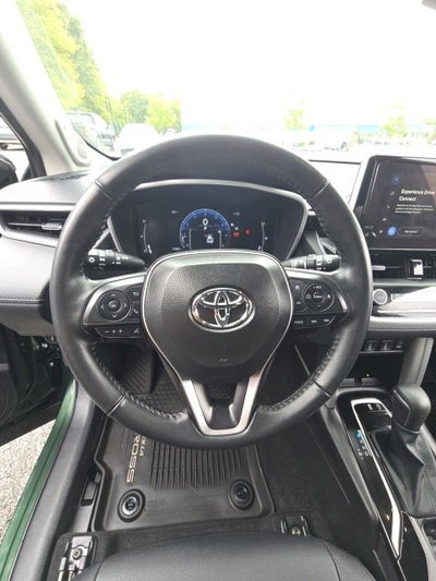 2025 Toyota Corolla Cross XLE