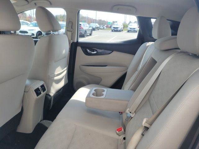 2018 Nissan Rogue Sport SV