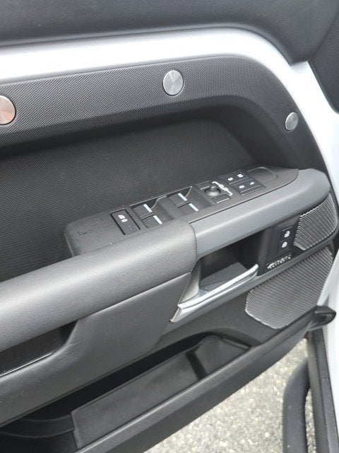 2023 Land Rover Defender 110 X-Dynamic SE
