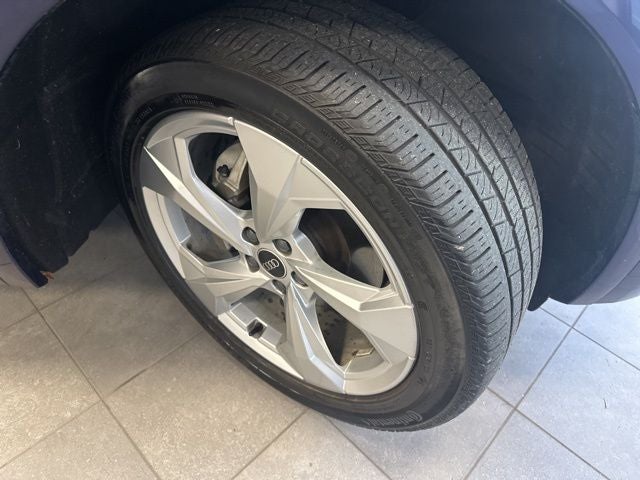 2023 Audi Q5 45 S line Premium quattro