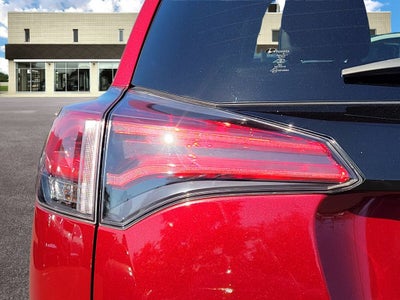 2018 Toyota RAV4 Hybrid SE