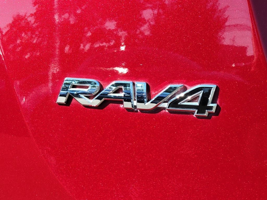 2018 Toyota RAV4 Hybrid SE