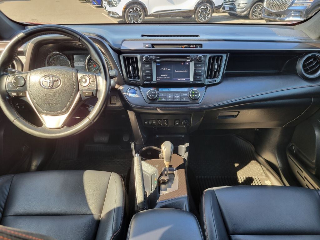 2018 Toyota RAV4 Hybrid SE