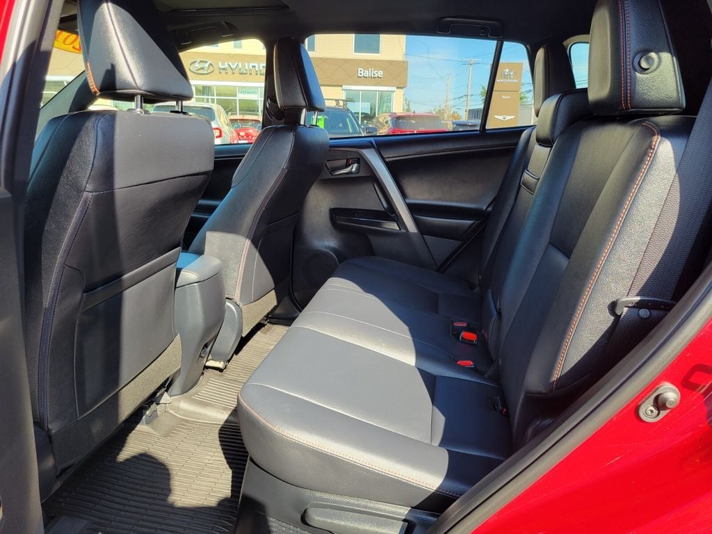 2018 Toyota RAV4 Hybrid SE