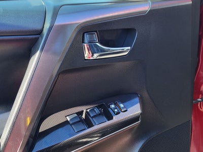 2018 Toyota RAV4 Hybrid SE