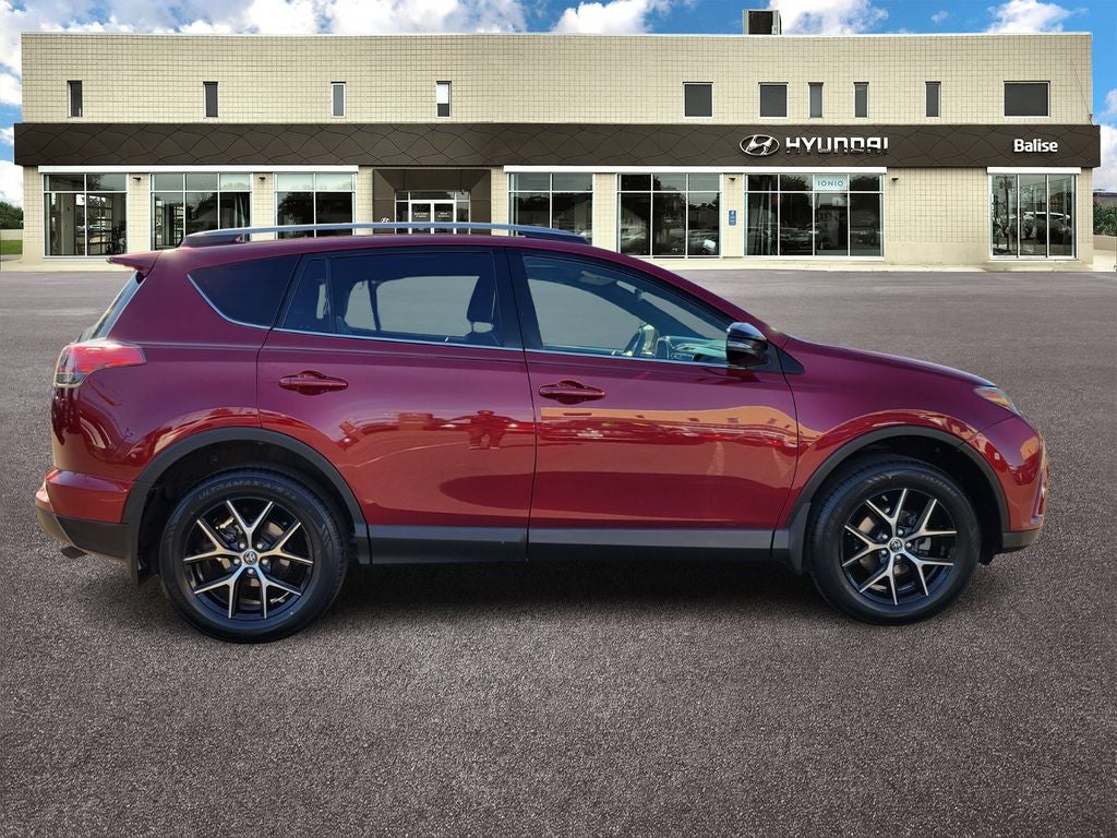 2018 Toyota RAV4 Hybrid SE