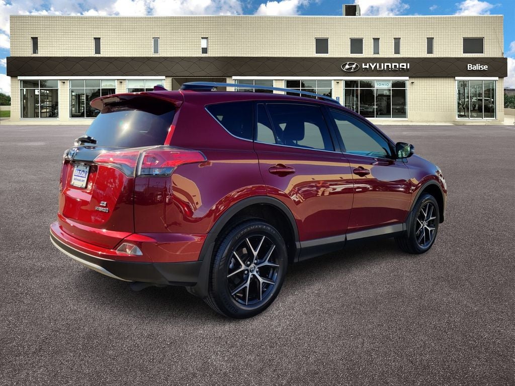 2018 Toyota RAV4 Hybrid SE