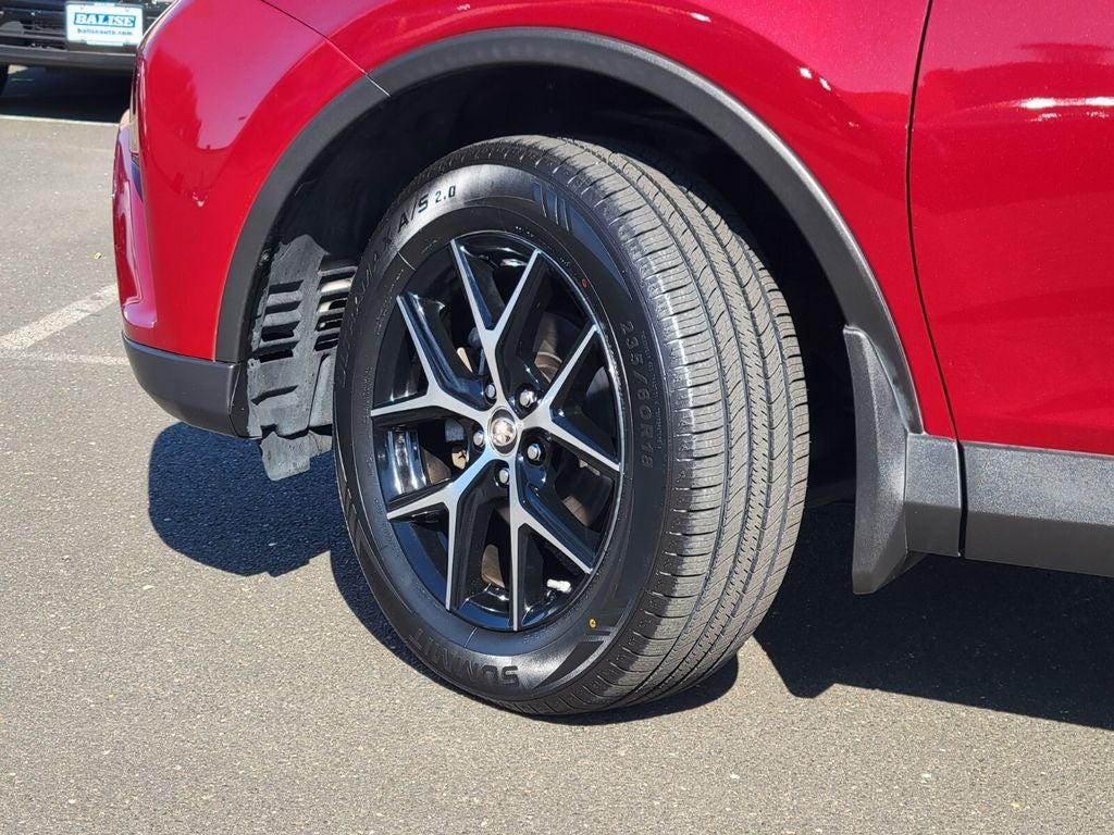 2018 Toyota RAV4 Hybrid SE